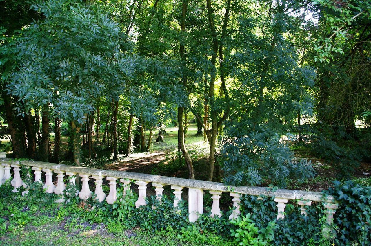 Bed and Breakfast Domaine De Pladuc Lachaise Екстер'єр фото