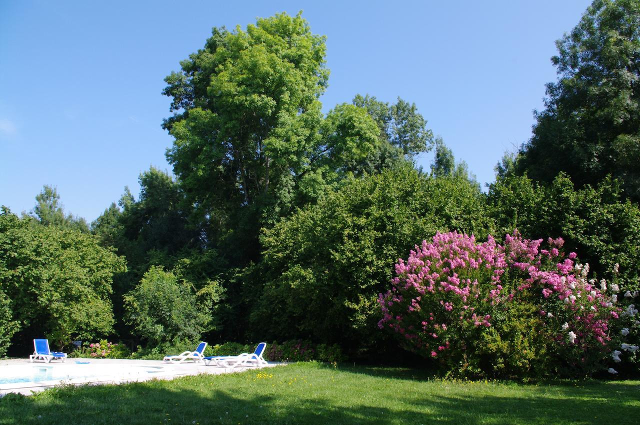 Bed and Breakfast Domaine De Pladuc Lachaise Екстер'єр фото